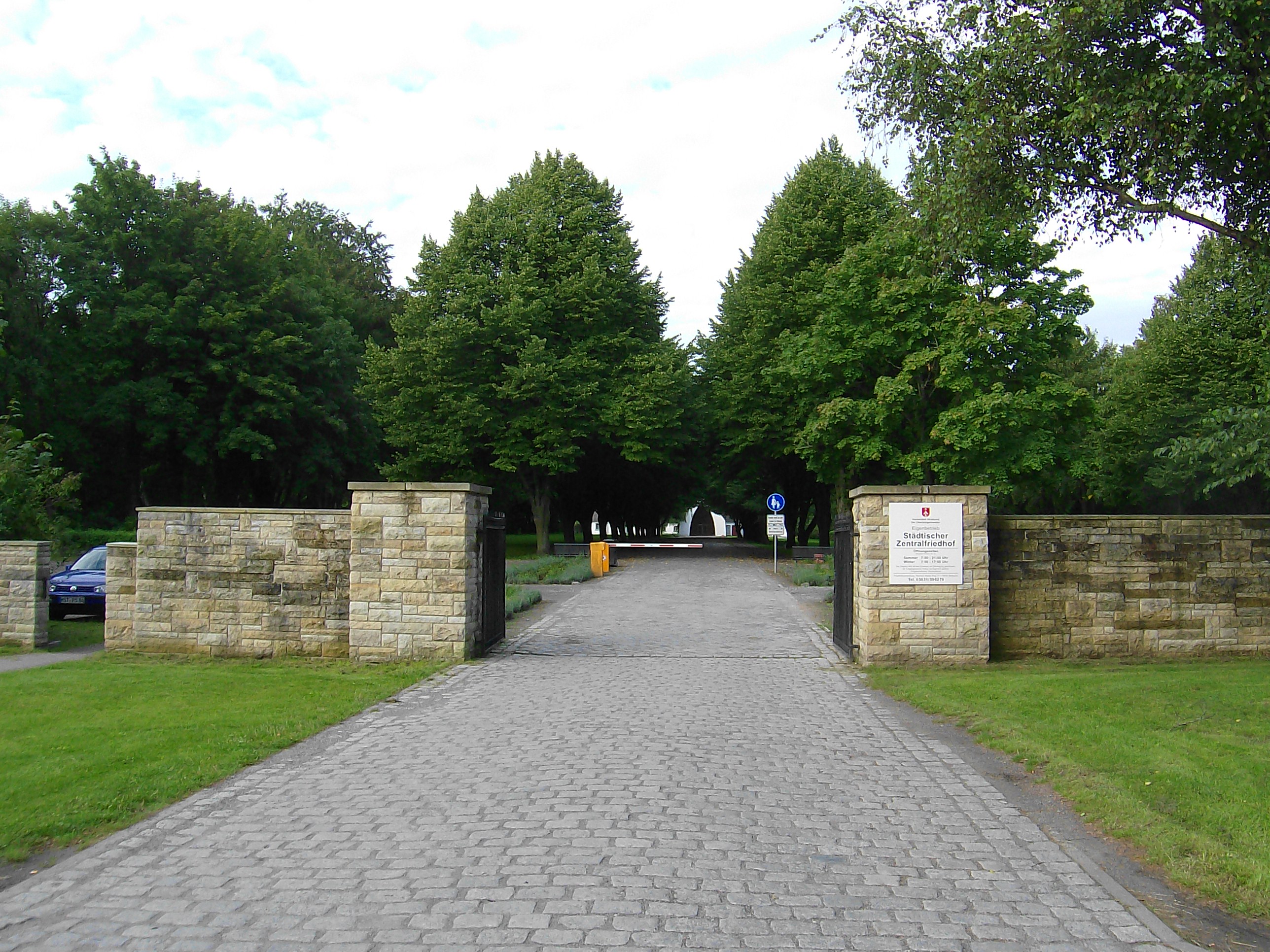 Haupteingang Zentralfriedhof der Hansestadt Stralsund